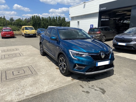 RENAULT ARKANA INTENS E TECH 145 - 25980 €